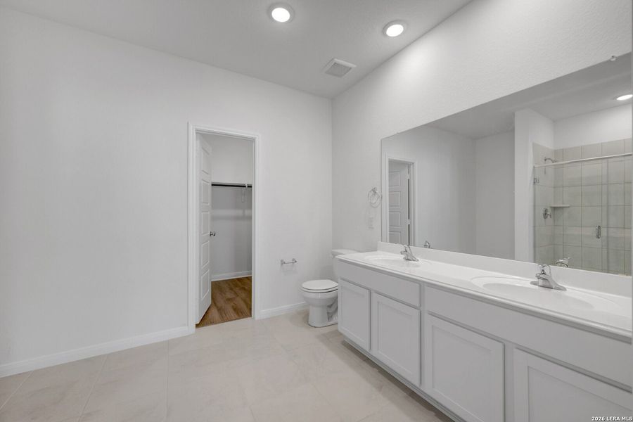 Furnished interior view inside a new home in Greenspoint Heights, Seguin (Image 9).