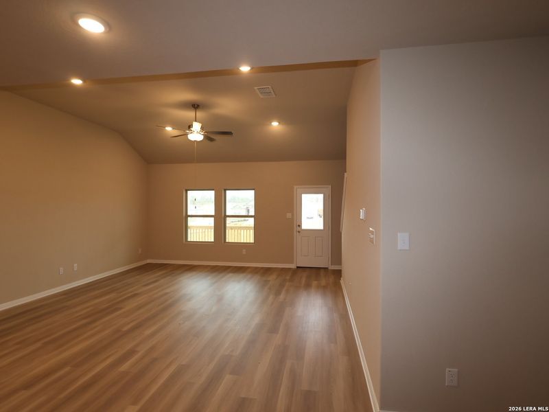 Spacious, unfurnished interior of a new home in Agave, San Antonio (Image 32).