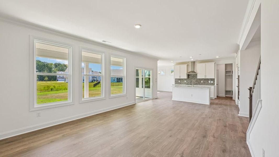 Spacious, unfurnished interior of a new home in Eagle Creek, Fuquay Varina (Image 15).