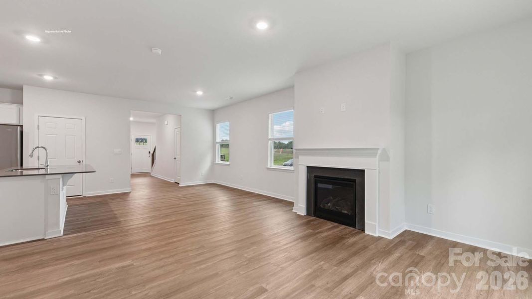 Spacious, unfurnished interior of a new home in Clark Creek Landing, Lincolnton (Image 15).