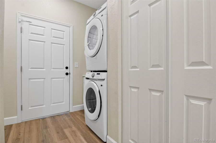 Furnished interior view inside a new home in , Strasburg (Image 10).