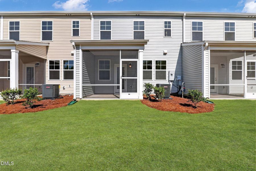 SUN_EverleeTownhomes_Pic_CarsonII-5