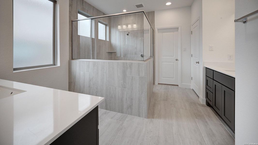 Furnished interior view inside a new home in Ladera, San Antonio (Image 10).
