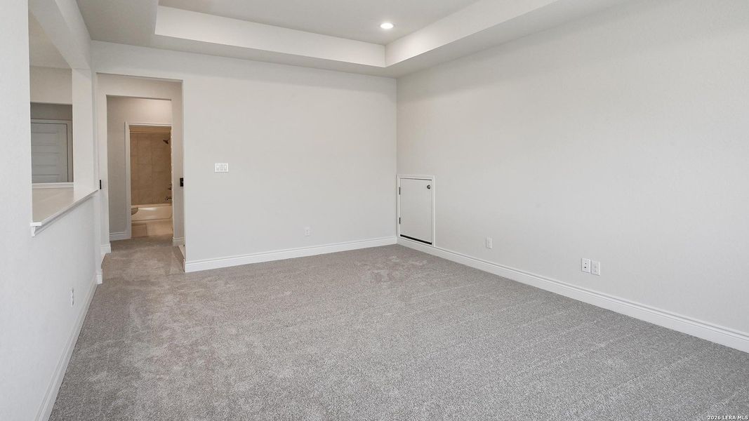 Spacious, unfurnished interior of a new home in Legacy at Lake Dunlap, New Braunfels (Image 19). Spacious, unfurnished interior of a new home in Legacy at Lake Dunlap, New Braunfels (Image 19).