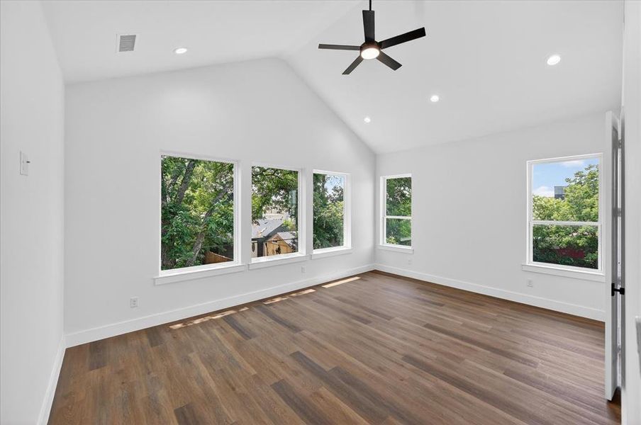 Spacious, unfurnished interior of a new home in , Dallas (Image 33).