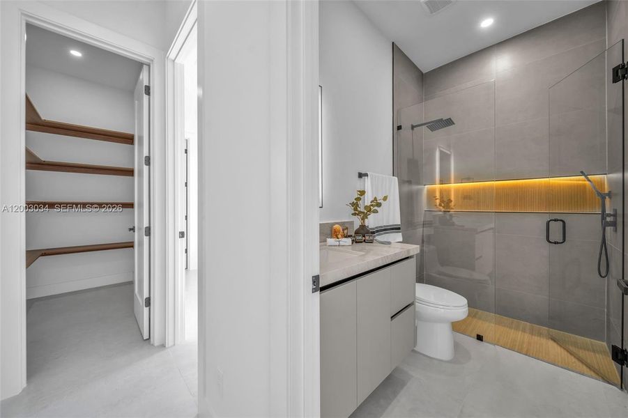 Furnished interior view inside a new home in , Cape Coral (Image 46).