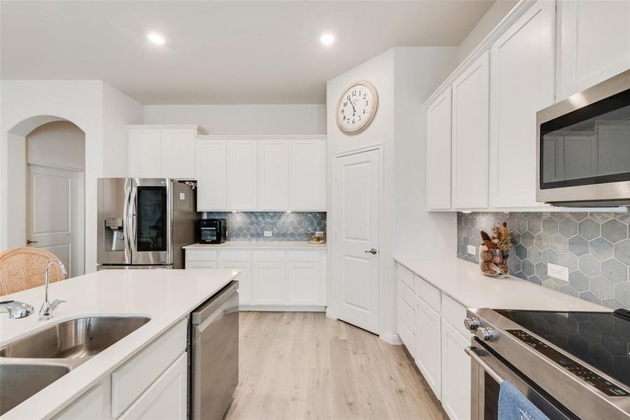 Furnished interior view inside a new home in , Aubrey (Image 24).