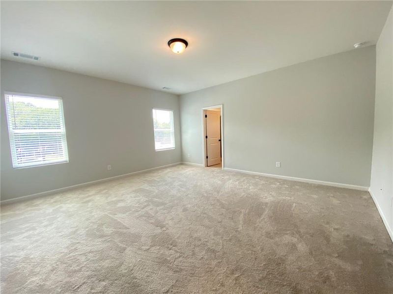Spacious, unfurnished interior of a new home in , Lilburn (Image 48).