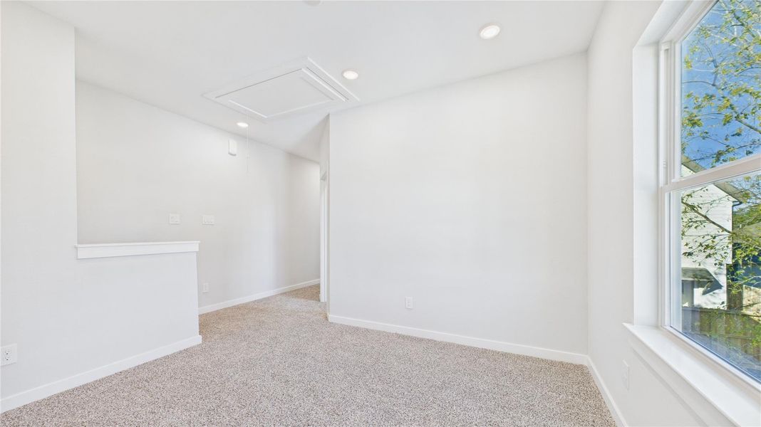 Spacious, unfurnished interior of a new home in , Houston (Image 30).