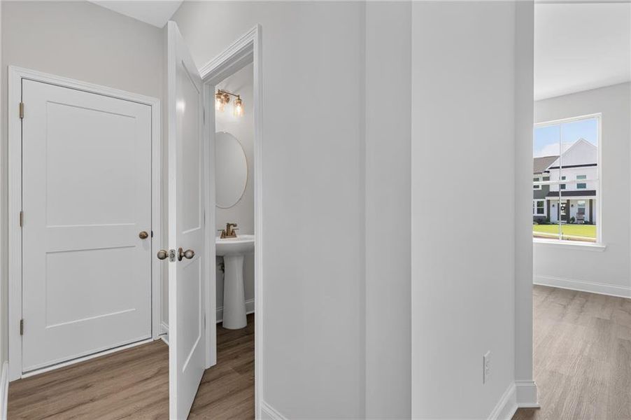 Spacious, unfurnished interior of a new home in Pickens Bluff, Hiram (Image 21). Spacious, unfurnished interior of a new home in Pickens Bluff, Hiram (Image 21).
