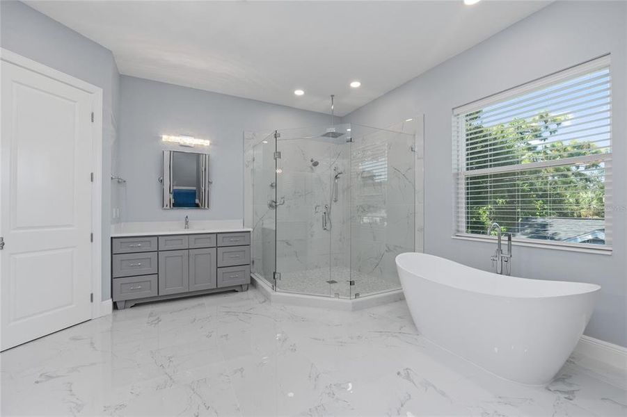 Furnished interior view inside a new home in , Tampa (Image 34).