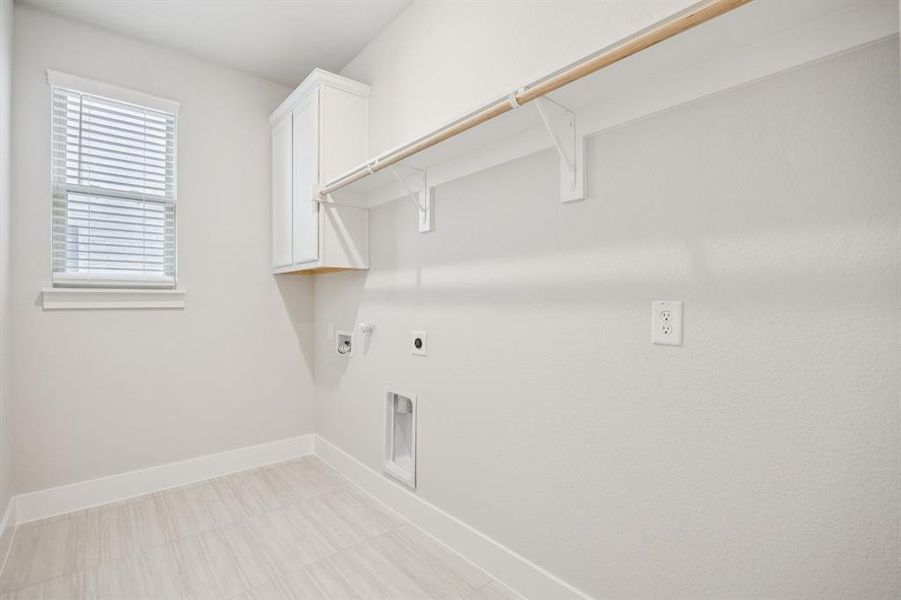 Spacious, unfurnished interior of a new home in , McKinney (Image 17). Spacious, unfurnished interior of a new home in , McKinney (Image 17).