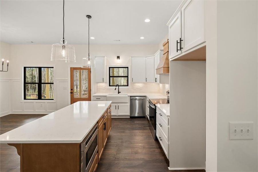 Furnished interior view inside a new home in , Rockmart (Image 12).