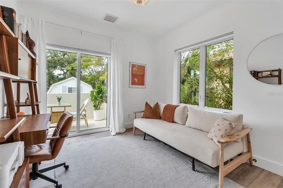 Furnished interior view inside a new home in , Sarasota (Image 47).