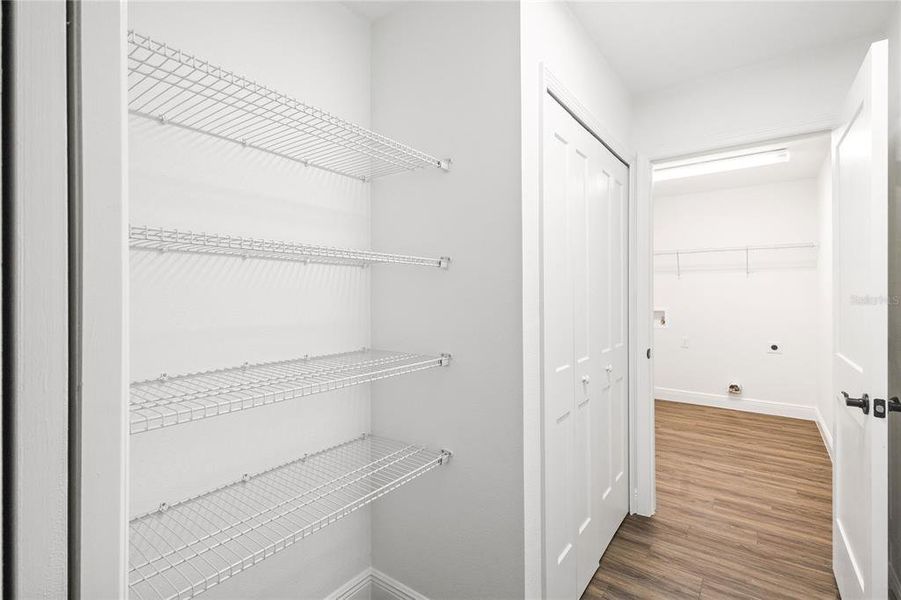 Spacious, unfurnished interior of a new home in , Williston (Image 23).