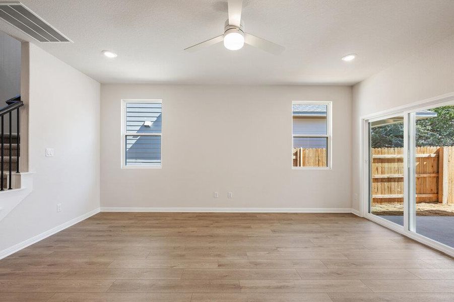 Spacious, unfurnished interior of a new home in Cannon Ranch, Dripping Springs (Image 34).