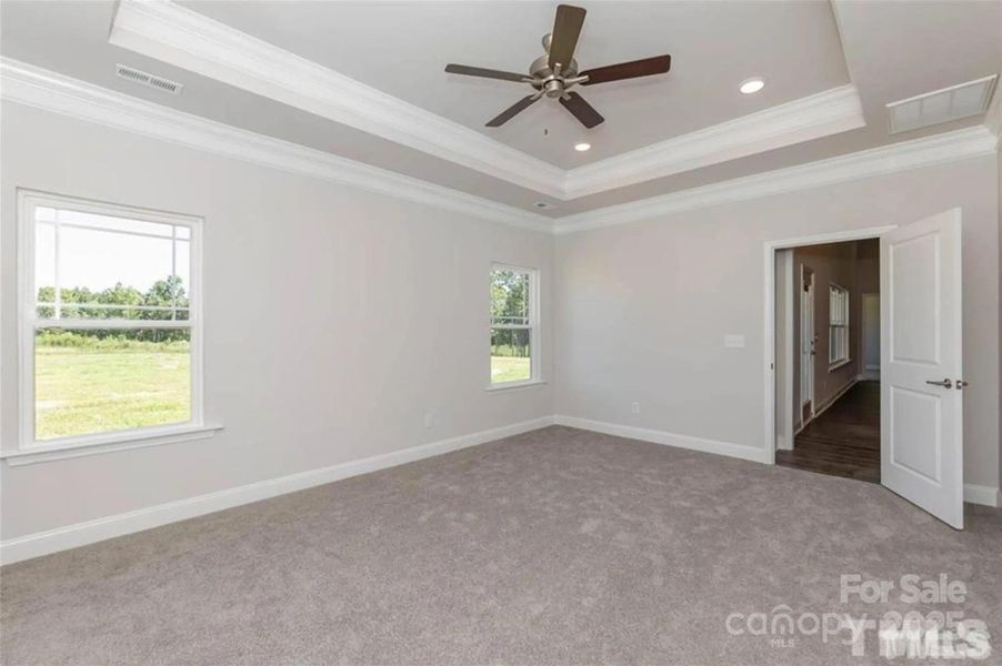 Spacious, unfurnished interior of a new home in Swann Hills, Statesville (Image 15).