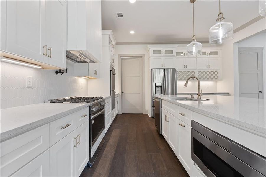 Furnished interior view inside a new home in , Dacula (Image 19).