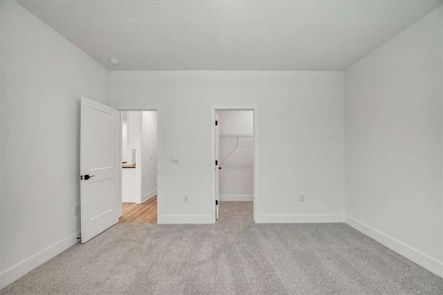 Spacious, unfurnished interior of a new home in Tuscany Hills, Douglasville (Image 35).