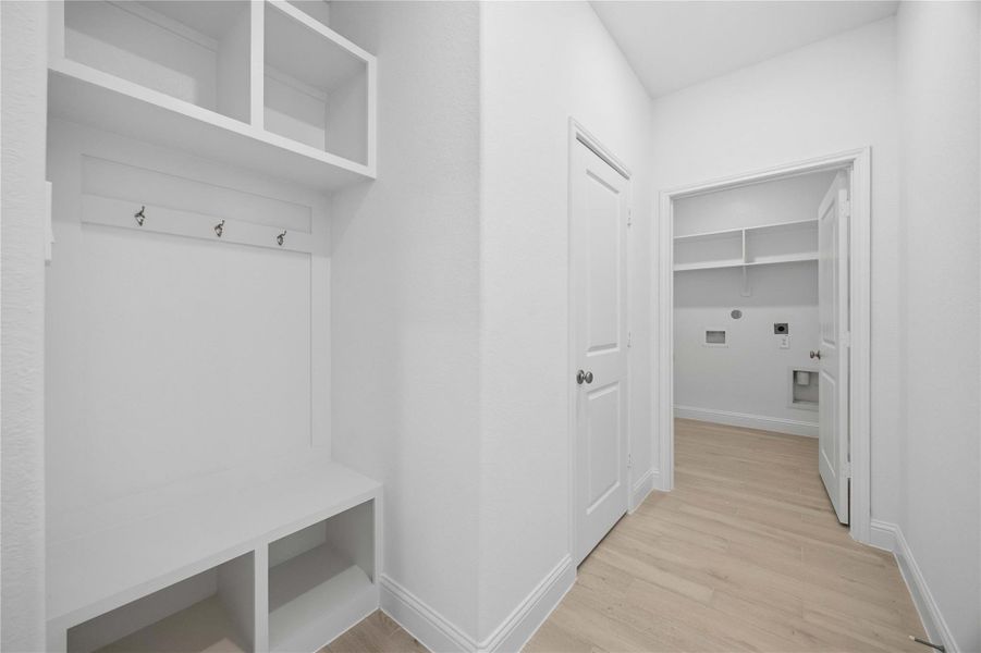 Spacious, unfurnished interior of a new home in Sienna, Missouri City (Image 27). Spacious, unfurnished interior of a new home in Sienna, Missouri City (Image 27).