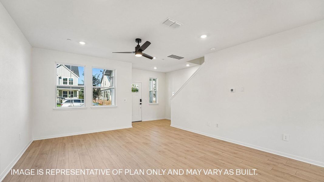 Spacious, unfurnished interior of a new home in Avery Centre, Round Rock (Image 16).