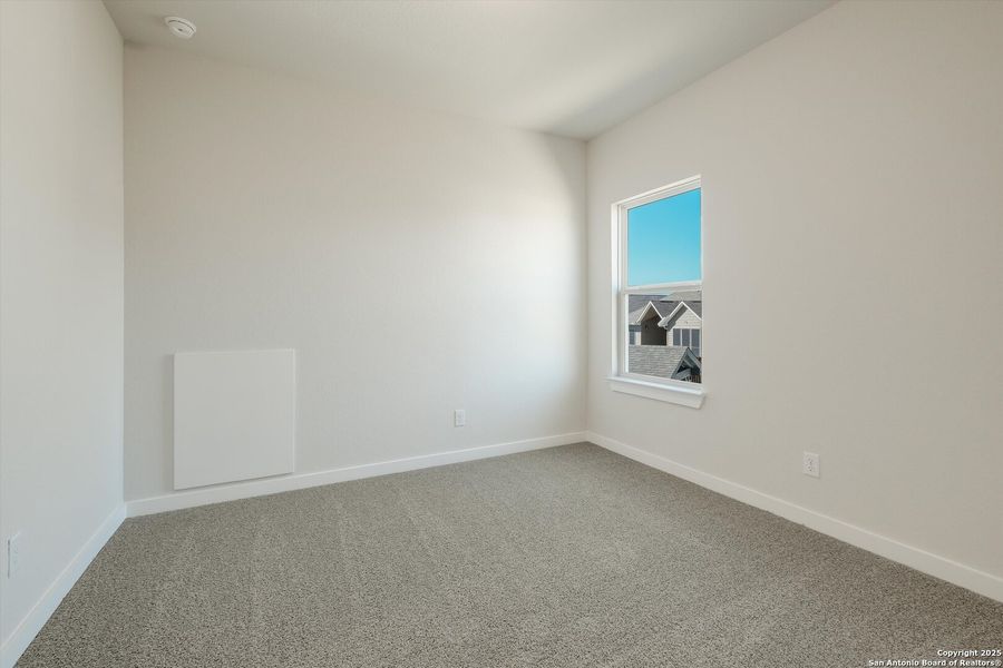 Spacious, unfurnished interior of a new home in Foxbrook, Schertz (Image 27).