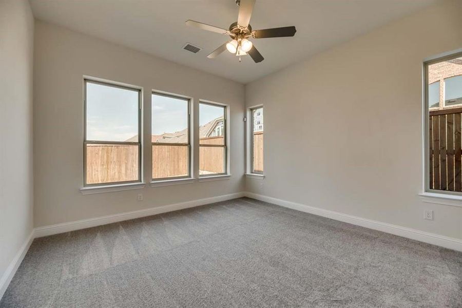 Spacious, unfurnished interior of a new home in Lake Forest, McKinney (Image 17).