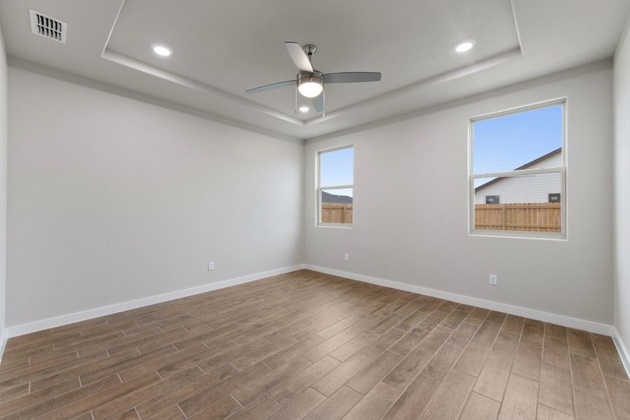 Representative unfurnished interior of a home built from the Clovis by Hakes Brothers in Monte Cielo, Weslaco (Image 9).