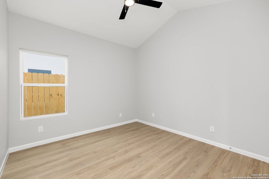 Spacious, unfurnished interior of a new home in , Weslaco (Image 23).