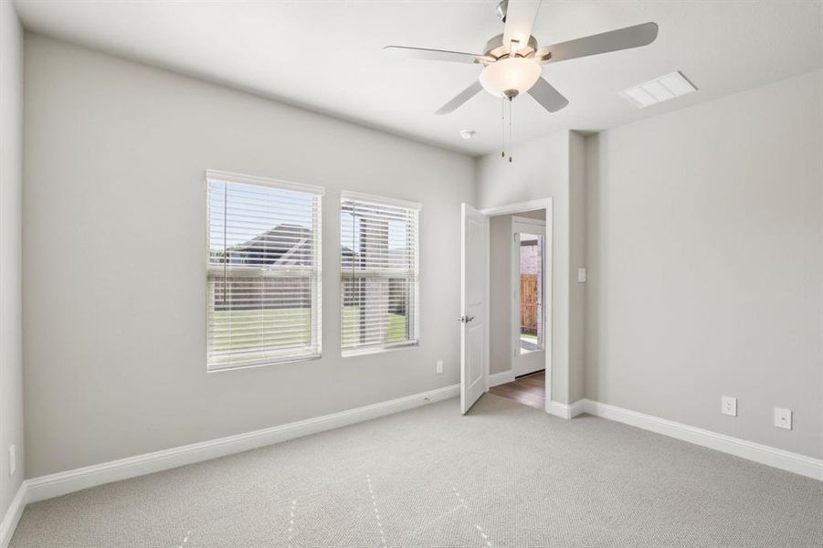 Spacious, unfurnished interior of a new home in Simpson Crossing - Spring Series, McKinney (Image 23).