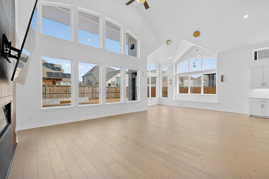 Spacious, unfurnished interior of a new home in , Prosper (Image 34).