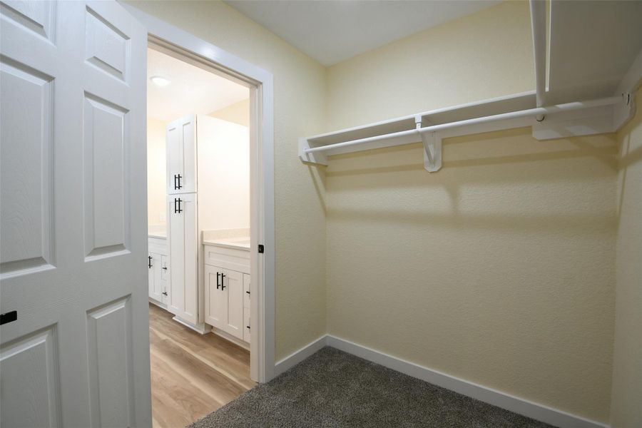 Spacious, unfurnished interior of a new home in , Conroe (Image 20). Spacious, unfurnished interior of a new home in , Conroe (Image 20).