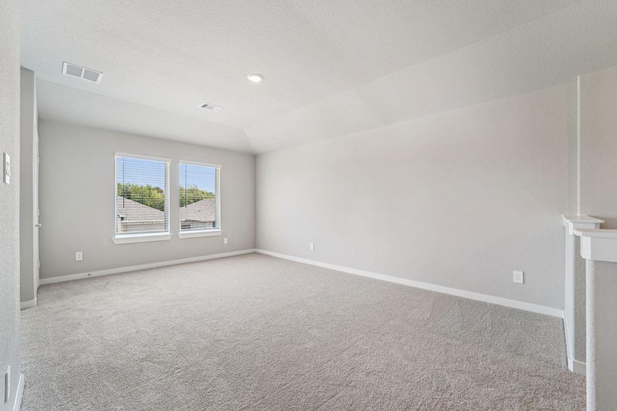 Spacious, unfurnished interior of a new home in Southwinds, Baytown (Image 39). Spacious, unfurnished interior of a new home in Southwinds, Baytown (Image 39).