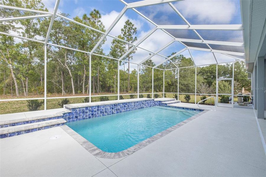 Exterior details and patio area of a home in , Homosassa (Image 29).