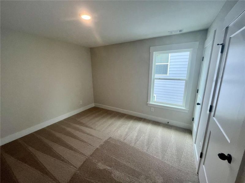 Spacious, unfurnished interior of a new home in Twin Lakes, Hoschton (Image 15).