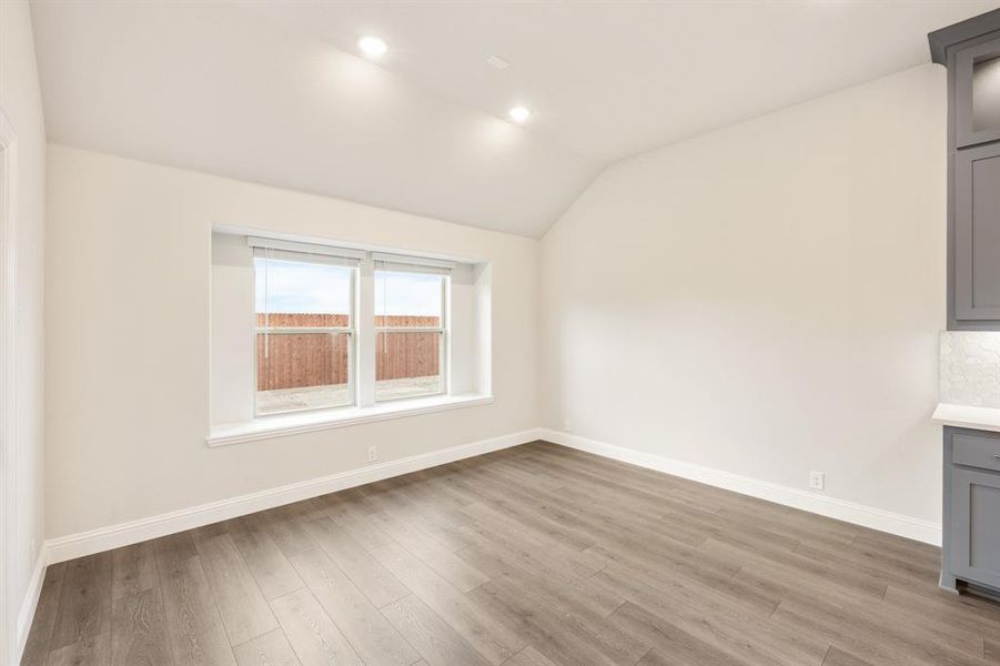 Spacious, unfurnished interior of a new home in Ridgepoint, Midlothian (Image 20).