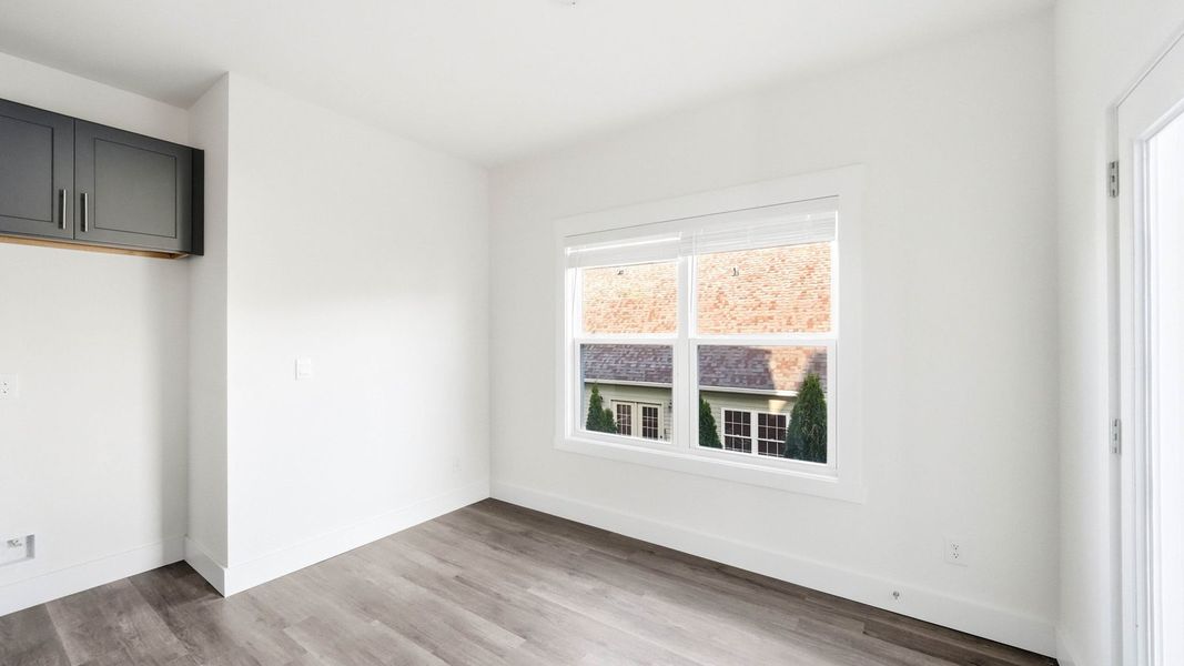 Spacious, unfurnished interior of a new home in Polo Fields, Kingsport (Image 20).