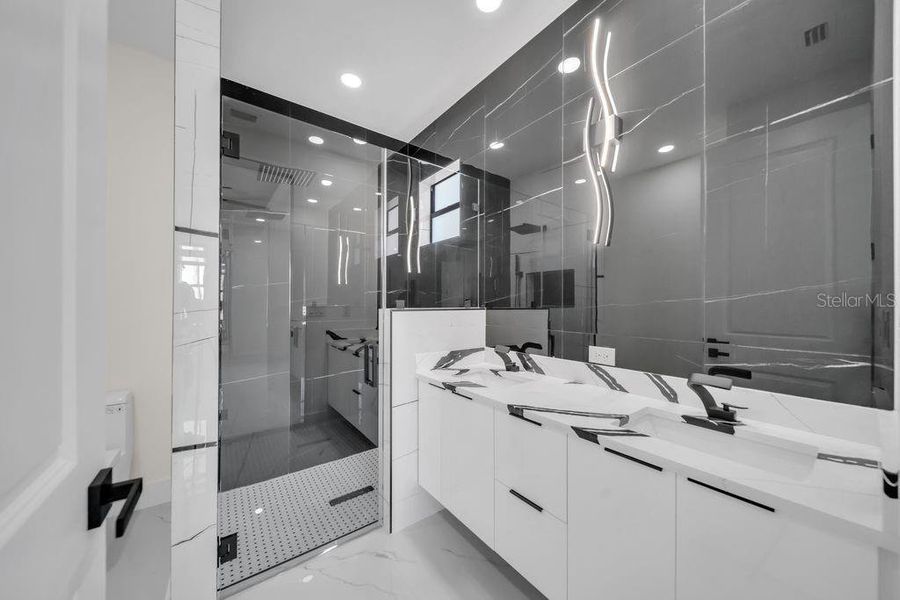 Furnished interior view inside a new home in , Lehigh Acres (Image 5).