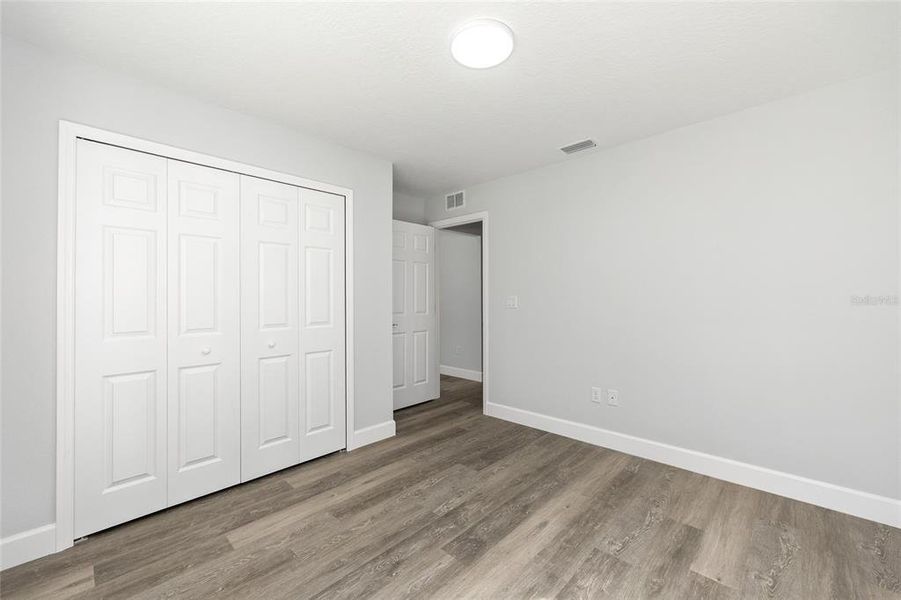 Spacious, unfurnished interior of a new home in , Ocala (Image 18).