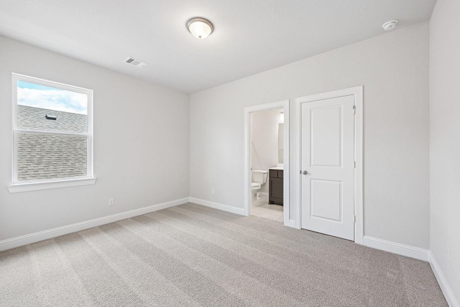 Spacious, unfurnished interior of a new home in Woodhavyn 50', Magnolia (Image 23). Spacious, unfurnished interior of a new home in Woodhavyn 50', Magnolia (Image 23).