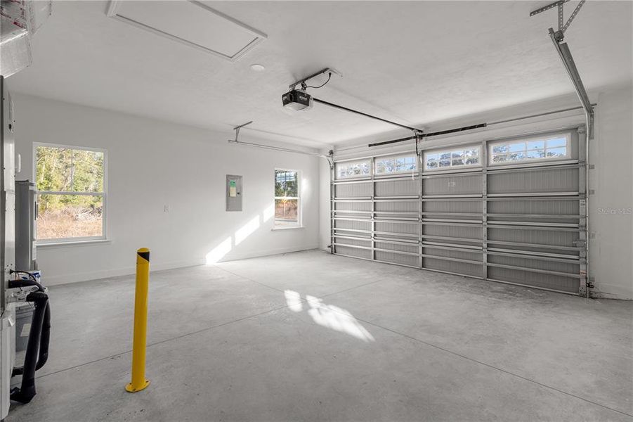 Spacious, unfurnished interior of a new home in , Bronson (Image 17).