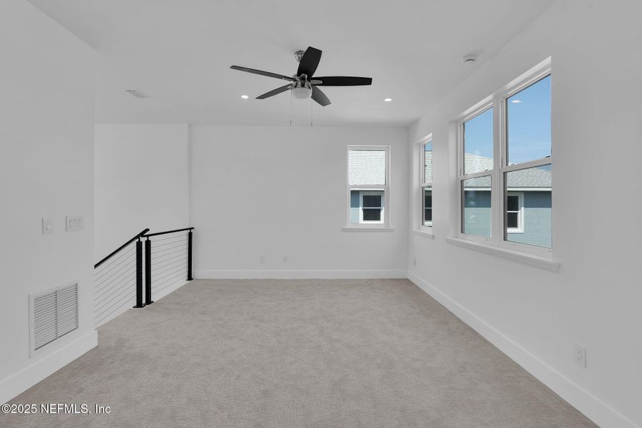 Spacious, unfurnished interior of a new home in , Ormond Beach (Image 18).