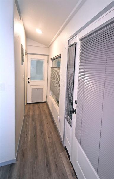 Spacious, unfurnished interior of a new home in , Yantis (Image 9).