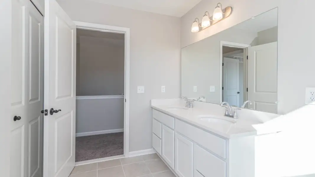 Representative furnished interior of a home built from the The Winslow by Norfolk Homes in Offsite Builds Southern Michigan, Ann Arbor (Image 46).