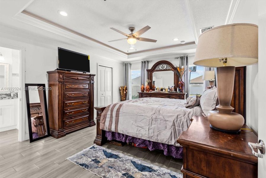 Furnished interior view inside a new home in , Port St. Lucie (Image 33).