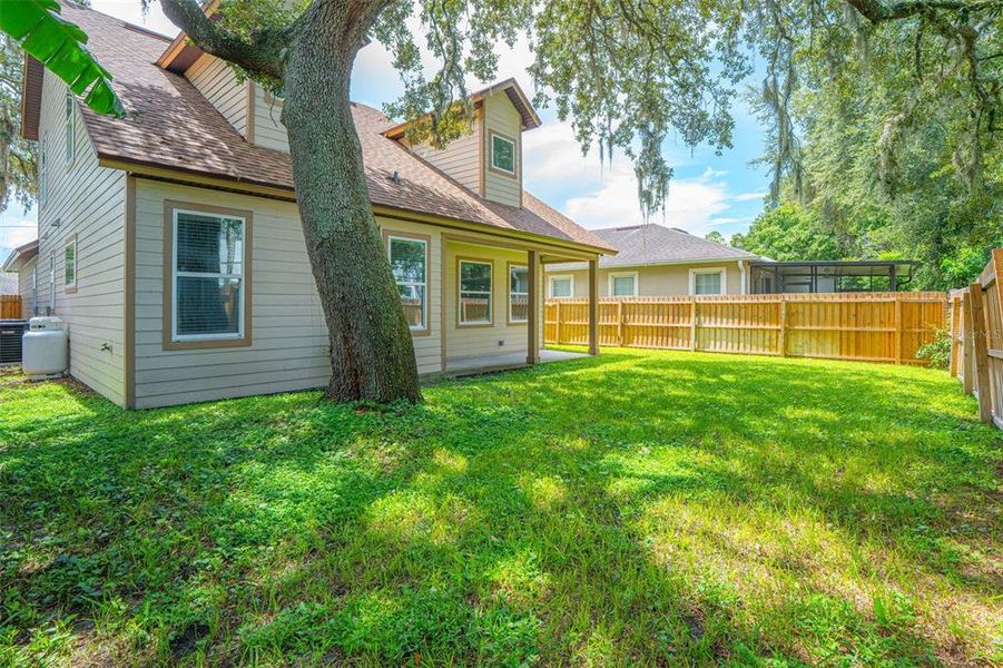 Front exterior of a new home in , Longwood, FL, highlighting curb appeal (Image 25). Front exterior of a new home in , Longwood, FL, highlighting curb appeal (Image 25).