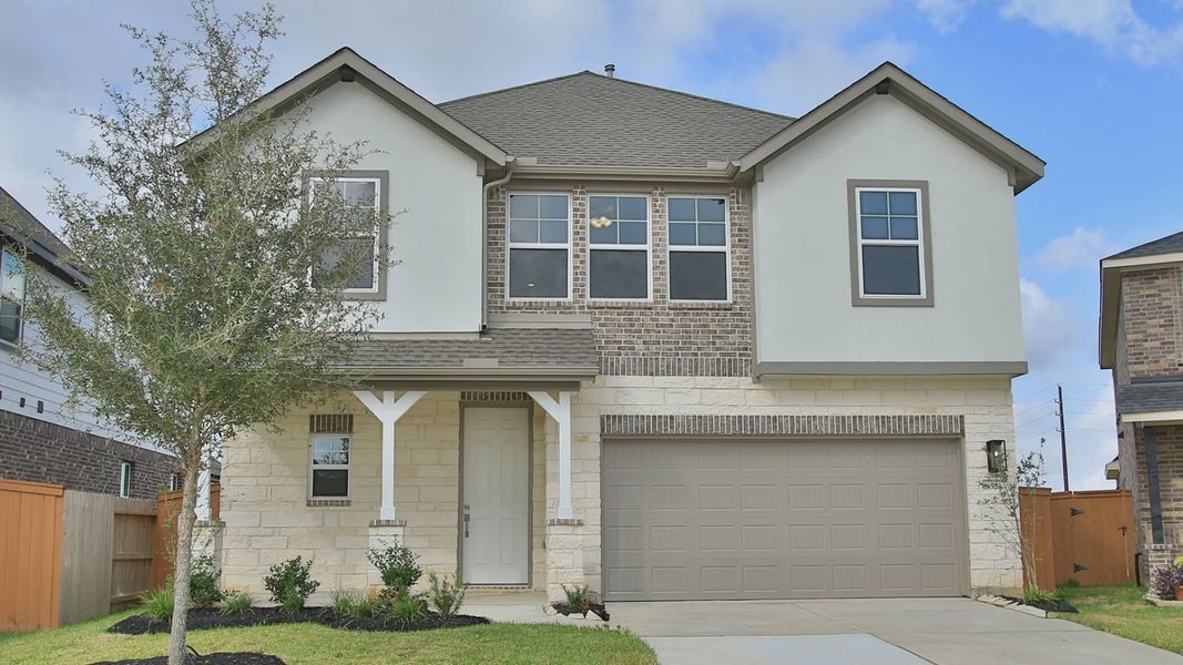 Representative furnished interior of a home built from the Maui by DRB Homes in Clear Creek, New Braunfels (Image 14).