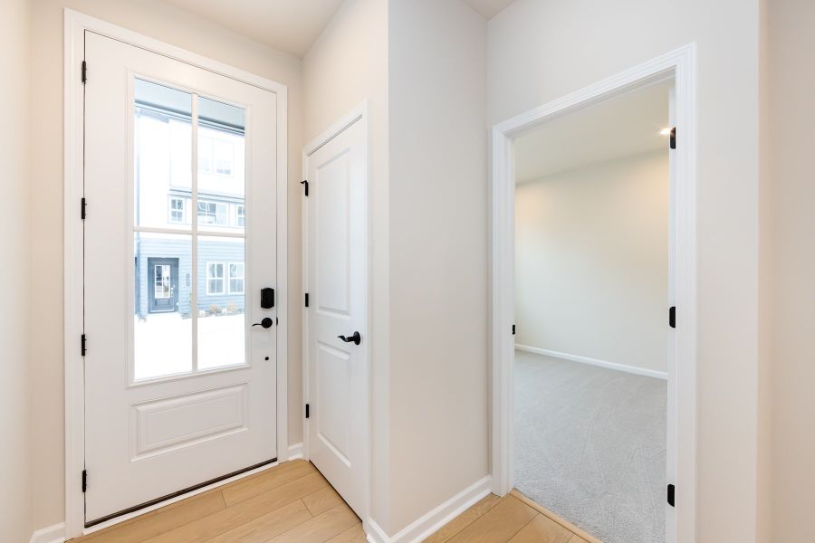 Spacious, unfurnished interior of a new home in Bellflower, Charlotte (Image 17).