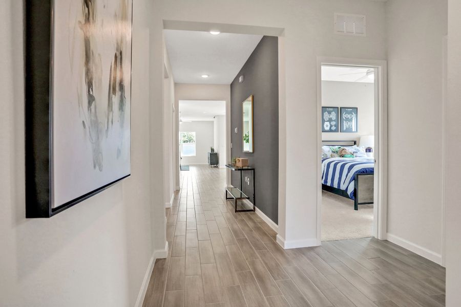 4br New Home in Winter Haven, FL.  - Slide 11