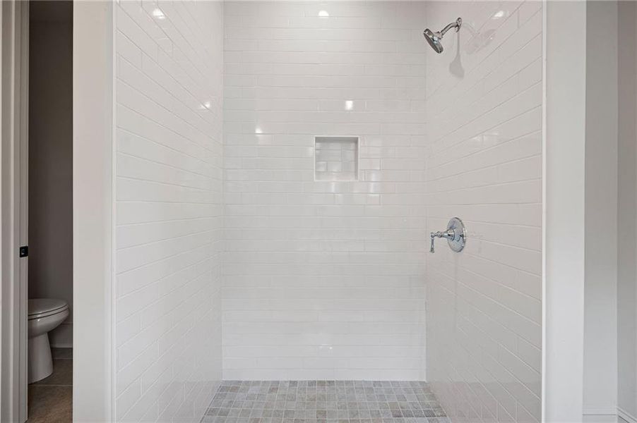 Spacious, unfurnished interior of a new home in , Carrollton (Image 23).